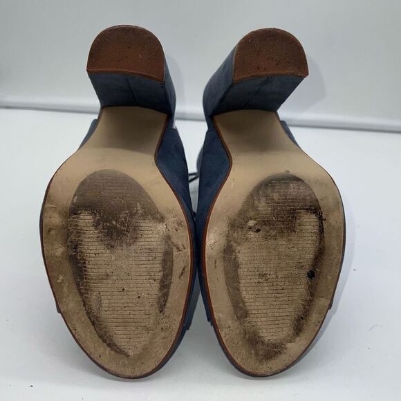 JustFab Lizette Strappy Chunky Heel Sandals - Picture 5 of 10